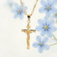 ✨ Collier Crucifix en Or – Motif INRI Détaillé, Chaîne Figaro Ajustable & Finition Éclatante 💛